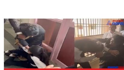 Viral Video: ಯುಪಿಯ ಕಾಸ್ಗಂಜ್‌ನಲ್ಲಿ ಕೋರ್ಟ್‌ನಲ್ಲೇ ಮಹಿಳಾ ವಕೀಲರ ಕಿತ್ತಾಟ: ಕೇಸ್‌ ದಾಖಲು