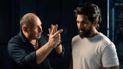 अल्लू अर्जुन की 'Pushpa: The Rule' सेट से वायरल हुई तस्वीर, रश्मिका मंदाना के लुक का इंतज़ार