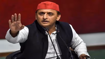 अखिलेश यादव का गोला गोकर्णनाथ उपचुनाव पर बड़ा आरोप, कहा- जाति विशेष पुलिसकर्मियों को दी जा रही जबरन छुट्टी