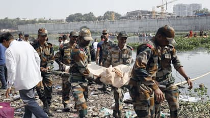 Morbi tragedy:  ब्रिज को मौत का खिलौना बनाने वालों पर एक्शन, 9 अरेस्ट, कल PM मोदी मोरबी जाएंगे