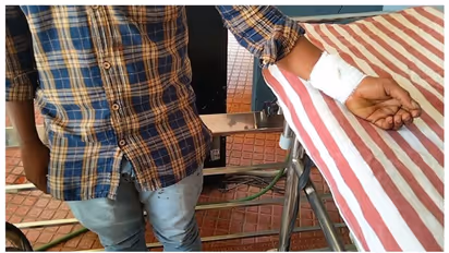 ബ്ലേഡ് ഉപയോഗിച്ച് സുഹൃത്തിന്റെ കൈഞരമ്പ് മുറിച്ചു, പിന്നാലെ പെണ്കുട്ടി ആത്മഹത്യക്ക് ശ്രമിച്ചു