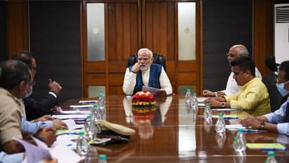 मोरबी पुल हादसा की समीक्षा में पीएम मोदी ने दिया बड़ा आदेश, कल स्वयं जाएंगे घटनास्थल पर हकीकत जानने...