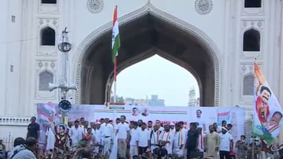 హైదరాబాద్లో భారత్ జోడో యాత్ర.. చార్మినార్ వద్ద జాతీయ పతకాన్ని ఆవిష్కరించిన రాహుల్ గాంధీ..