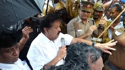 அமைச்சர்னா வானத்தில் இருந்து வந்து குதித்த தேவ தூதன் என்கிற நினைப்போ.. பொன்முடிக்கு எதிராக பொங்கும் மநீம..!