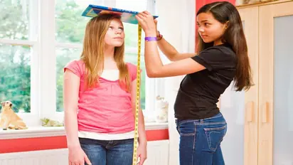 क्या पीरियड शुरू होने के बाद लड़कियों की हाइट नहीं बढ़ती, जानें क्या कहता है रिसर्च