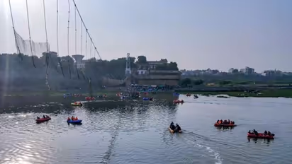 ಮೊರ್ಬಿ ದುರಂತದಲ್ಲಿ ಮಡಿದವರ ಕುಟುಂಬಕ್ಕೆ ಹೆಚ್ಚುವರಿ 10 ಲಕ್ಷ ಘೋಷಿಸಿದ ಸರ್ಕಾರ!