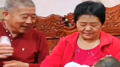 68 साल की दादी ने दिया बच्चे को जन्म, घरवाले और दुनिया हो गए दंग