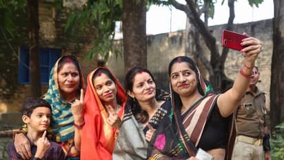 Assembly bypolls:  तेलंगाना व ओडिशा के वोटर्स में खूब दिखा उत्साह, मुंबईकर वोट देने में काफी लापरवाह...