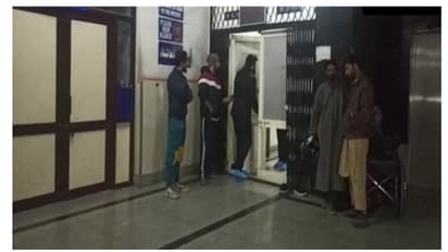 കശ്മീരിൽ വെടിവെപ്പ്, ബിഹാർ, നേപ്പാൾ സ്വദേശികൾക്ക് നേരെ വെടിയുതിർത്തു