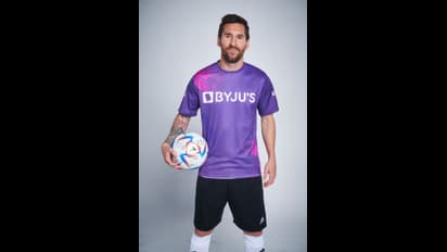 Lionel Messi: கால்பந்து வீரர் லியோனல் மெஸ்ஸியுடன் பைஜூஸ் நிறுவனம் ஒப்பந்தம்: பிராண்ட் அம்பாசிடராக நியமனம்