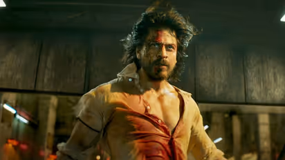 दर्द सहा, पागलपन की हद तक ली एक्शन की ट्रेनिंग, डायरेक्टर ने बताया कैसे 'पठान' बने शाहरुख़ खान?