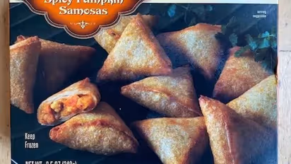 'എന്തിനാണ് സമൂസയെ ഇങ്ങനെ കൊല്ലുന്നത്?'; വ്യത്യസ്തമായ സമൂസയ്ക്ക് വിമര്‍ശനം