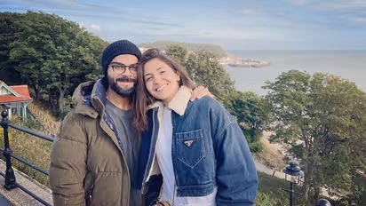 Happy Birthday Virat Kohli: विराट-अनुष्का के बीच गजब की बांडिंग, 10 तस्वीरों में देखिए कैसे छलकता है प्यार...