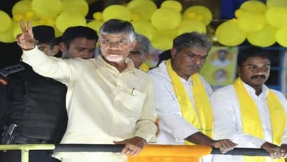 కర్నూలు పర్యటనకు చంద్రబాబు.. ఓర్వకల్లు ఎయిర్‌పోర్ట్‌లో ఘన స్వాగతం