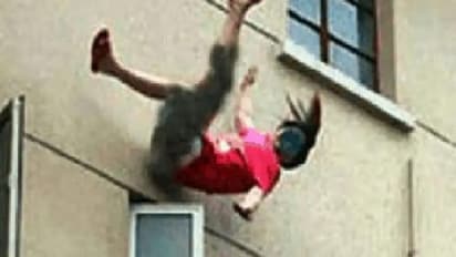 तुम्हारे भाई का एक्सीडेंट हो गया है जल्दी चलो: यह कहकर लड़की के साथ किया बड़ा कांड, फिर 2 मंजिल से नीचे फेंका