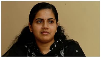  'കത്ത് എന്‍റേതല്ല, ഉറവിടം അന്വേഷിക്കണം', മുഖ്യമന്ത്രിക്ക് നേരിട്ട് പരാതി നല്‍കിയെന്ന് മേയര്‍