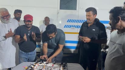 Bobby Simha: 'இந்தியன் 2' படப்பிடிப்பு தளத்தில் பிறந்தநாள் கொண்டாடிய பாபி சிம்ஹா..! வெளியான போட்டோஸ்..!