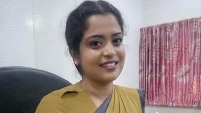 suzane george : மைனா கொடூர வில்லி சூசனுக்கு இவ்வளவு பெரிய மகனா? 