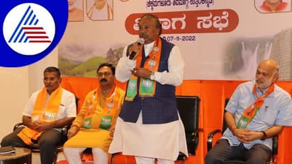 ಸಿದ್ದರಾಮಯ್ಯ ಅಲೆಮಾರಿ ರಾಜಕಾರಣಿ, ಎಲ್ಲೇ ನಿಂತ್ರೂ ಸೋಲ್ತಾರೆ: ಈಶ್ವರಪ್ಪ