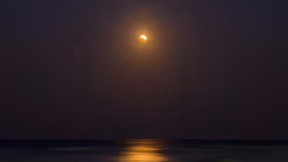 Chandra Grahan 2022: ग्रहण के दौरान क्यों बंद कर दिए जाते हैं मंदिर के दरवाजे? जानें कारण