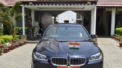 राष्ट्रपति-राज्यपाल की गाड़ी में लगा होता है लाल रंग का नंबर प्लेट, जानें क्यों