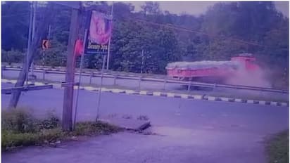 വാളയാറിൽ നിർത്തിയിട്ട ലോറി പുറകോട്ട് നീങ്ങി; വന് അപകടം ഒഴിവായി