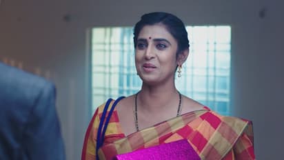 Intinti Gruhalakshmi: జరిగిన విషయాన్ని తలుచుకొని బాధపడుతున్న నందు.. ఢిల్లీకి బయలుదేరిన దివ్య?