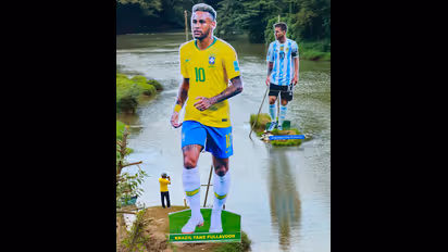 അവര്‍ തല ഉയര്‍ത്തി തന്നെ നില്‍ക്കും, ലോകകപ്പ് കഴിയുംവരെ കട്ടൗട്ടുകള്‍ മാറ്റില്ലെന്ന് കൊടുവള്ളി നഗരസഭ