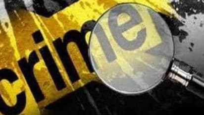 சொத்துலியா பங்கு கேக்கற.. அக்காவை கோடாரியால் தாக்கிய தம்பி.. இறுதியில் நடந்தது என்ன?