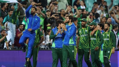  1992 ലെ ഏകദിന ലോകപ്പിനെ അനുസ്മരിപ്പിച്ച് പാക് കുതിപ്പ്; ഫൈനലില്‍ എതിരാളികളായി ഇന്ത്യയോ ഇംഗ്ലണ്ടോ