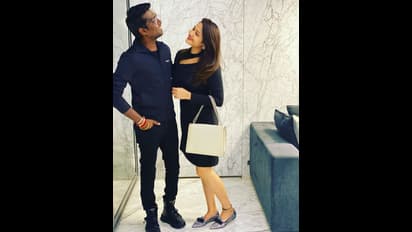 திருமணமாகி 8 வருடங்களுக்கு பின் பெற்றோராகும் அட்லீ - பிரியா ஜோடி! கர்ப்பமான வயிறுடன் வெளியான புகைப்படம் வைரல்!