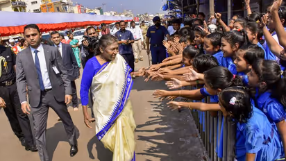 President Droupadi Murmu walks 2 km to Shree Jaganath Temple, offers prayers at Lion's Gate