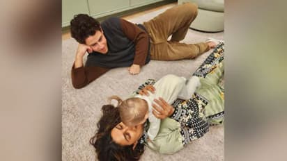 മകള്ക്കൊപ്പം കളിക്കുന്ന പ്രിയങ്ക ചോപ്ര; ചിത്രം വൈറല്