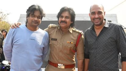 పవన్‌ దెబ్బకి హరీష్‌కి మైండ్‌ బ్లాక్‌.. బలవంతంగా రీమేక్‌ చేయిస్తున్నారే?.. కక్కలేక మింగలేక స్టార్‌ డైరెక్టర్‌