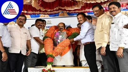 ಸರ್ಕಾರಿ ನೌಕರರು 1 ತಾಸು ಹೆಚ್ಚು ಕೆಲಸ ಮಾಡಿ: ಸಿಎಂ ಬೊಮ್ಮಾಯಿ