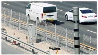 യുഎഇയില് ട്രാഫിക് പിഴയില് 50 ശതമാനം ഇളവ്; തിങ്കളാഴ്ച മുതല് പ്രാബല്യത്തില്