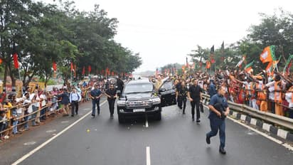 तमिलनाडु: पीएम मोदी के स्वागत को मदुरै में उमड़ा जनसैलाब, बच्चों ने किया सैल्यूट, देखें 10 खास तस्वीरें