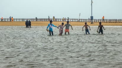 केरल, TN और AP में फिर भारी बारिश का अलर्ट, उत्तर-पश्चिम-मध्य देश में टेम्परेचर गिरेगा, जानिए आगे क्या?