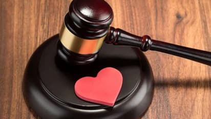 പ്രണയത്തിന് ശേഷം വിവാഹം കഴിക്കാന്‍ സാധിക്കില്ലെന്ന് പറയുന്നത് വഞ്ചനയല്ലെന്ന് കർണാടക ഹൈക്കോടതി