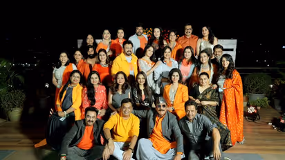 களைகட்டிய 80ஸ் ரீயூனியன்! கோலிவுட் முதல் பாலிவுட் வரை 80களில் கோலோச்சிய பிரபலங்கள் சந்திப்பு- வைரலாகும் photos