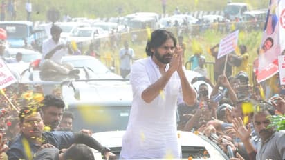 ఢిల్లీలో పవన్ కళ్యాణ్: బీజేపీ ఏపీ ఇంచార్జీ మురళీధరన్ తో భేటీ
