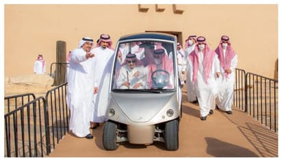 സൽമാൻ രാജാവ് റിയാദ് ഗവർണറേറ്റും മസ്മക് കൊട്ടാരവും സന്ദർശിച്ചു