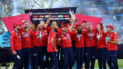 ആരായിക്കും ഐപിഎല്‍ താരലേലത്തിലെ സൂപ്പര്‍സ്റ്റാറുകള്‍? ഇംഗ്ലീഷ് താരങ്ങളുടെ പേര് പറഞ്ഞ് മഞ്ജരേക്കര്‍