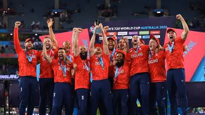 ടി20 ലോകകപ്പ് കിരീടം നേടിയ ഇംഗ്ലണ്ടിന് എത്ര കോടി കിട്ടി; സെമിയില്‍ പുറത്തായ ടീം ഇന്ത്യക്കോ?