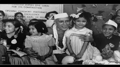 'നാളെ ജീവനുള്ള ഇന്ത്യ വേണമെങ്കിൽ ഇന്ന് കുട്ടികൾക്ക് നല്ല ബാല്യമൊരുക്കണം': നെഹ്റു സ്മരണയിൽ രാജ്യം