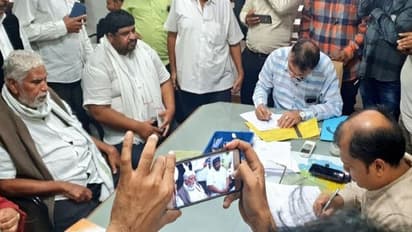 जिसे पैदा किया, पढ़ाया-लिखाया वो बेटा चुनाव मैदान में बना दुश्मन, दिलचस्प है गुजरात की झगड़िया सीट पर मुकाबला