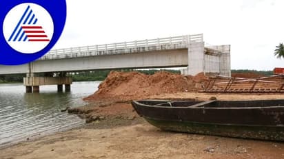 Uttara Kannada: ಇನ್ನೂ ಪೂರ್ಣಗೊಂಡಿಲ್ಲ 5 ವರ್ಷಗಳ ಹಿಂದೆ ಪ್ರಾರಂಭಗೊಂಡ ಕೋಡ್ಕಣಿ ಸೇತುವೆ ಕಾಮಗಾರಿ