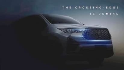 టయోటా ఇన్నోవా కొత్త మోడల్... సోషల్ మీడియాలో ఇంటీరియర్ టీజర్.. ఈ ఫీచర్ మొదటిసారిగా..