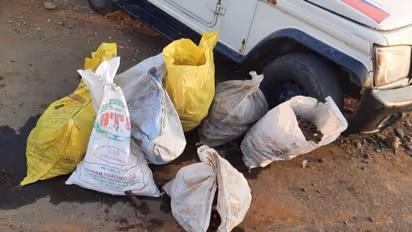 रेलवे ट्रैक का मामला सुलझा नही: उससे पहले ही कट्टो में मिले इस प्रोडक्ट ने उड़ाई पुलिस प्रशासन की नींद