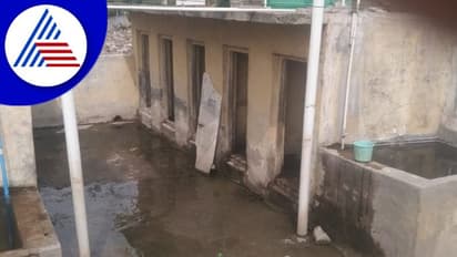 Kalaburagi News: ಕೊಳಚೆ ನೀರು ತುಂಬಿದ ಮಹಿಳಾ ಶೌಚಾಲಯ; ಸ್ವಚ್ಛಗೊಳಿಸದ ಪಟ್ಟಣ ಪಂಚಾಯ್ತಿ!